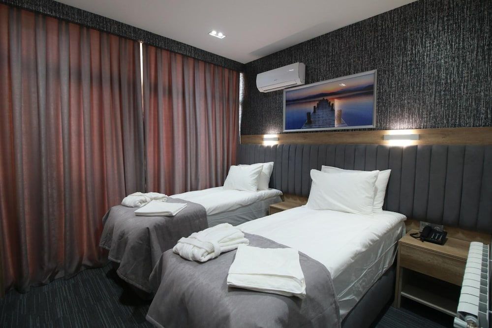 Home Suites Baku - Halal Hotel Superior Double Room, 1 King Bed 9