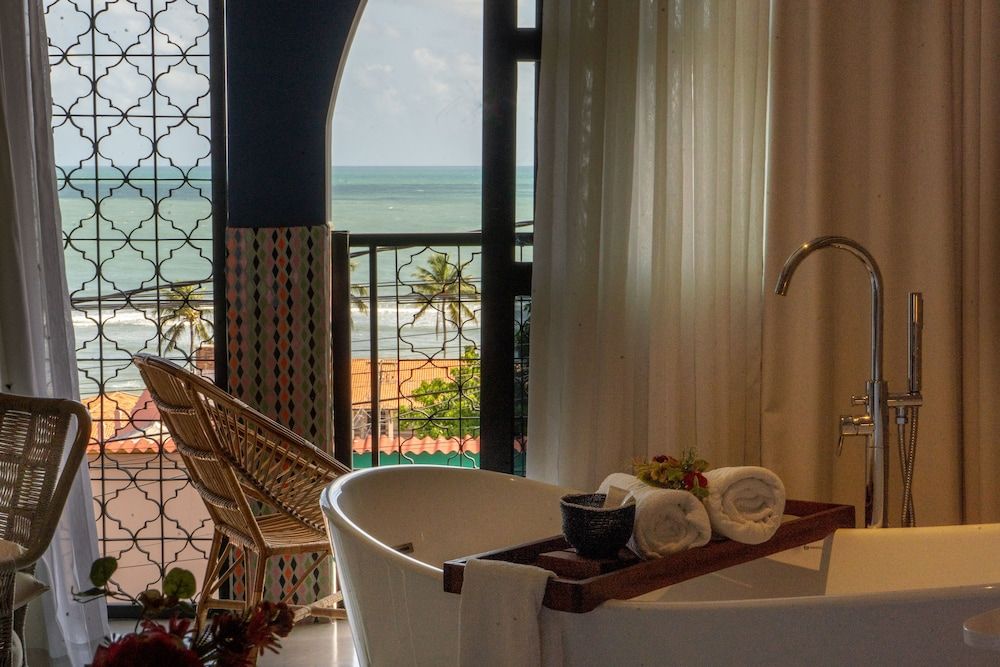 Exotica Boutique Hotel Deluxe Suite, Ocean View 8