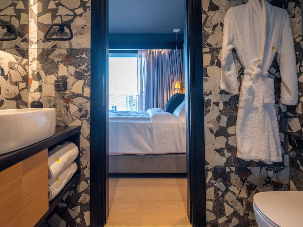 3 Pines Design Living 3 Bedroom Supreme Penthouse 6