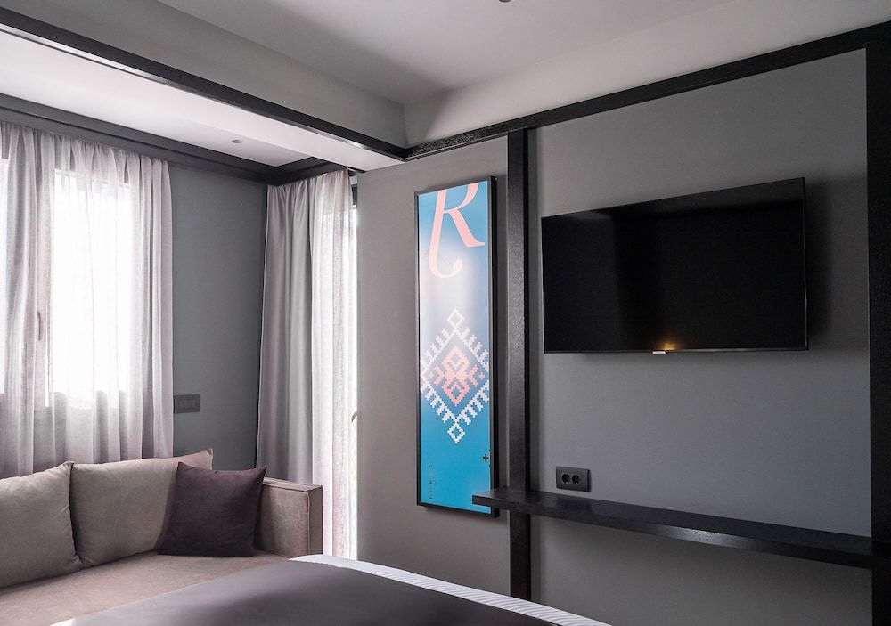 3 Pines Design Living Exclusive City Escape Suite 16