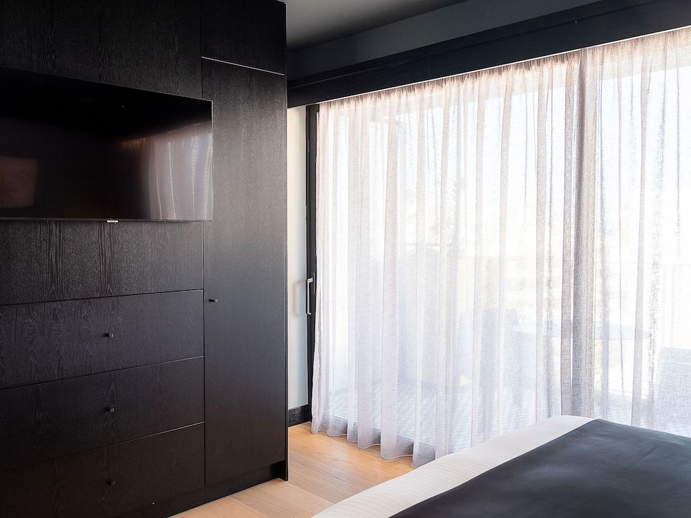 3 Pines Design Living Signature Penthouse Suite 12