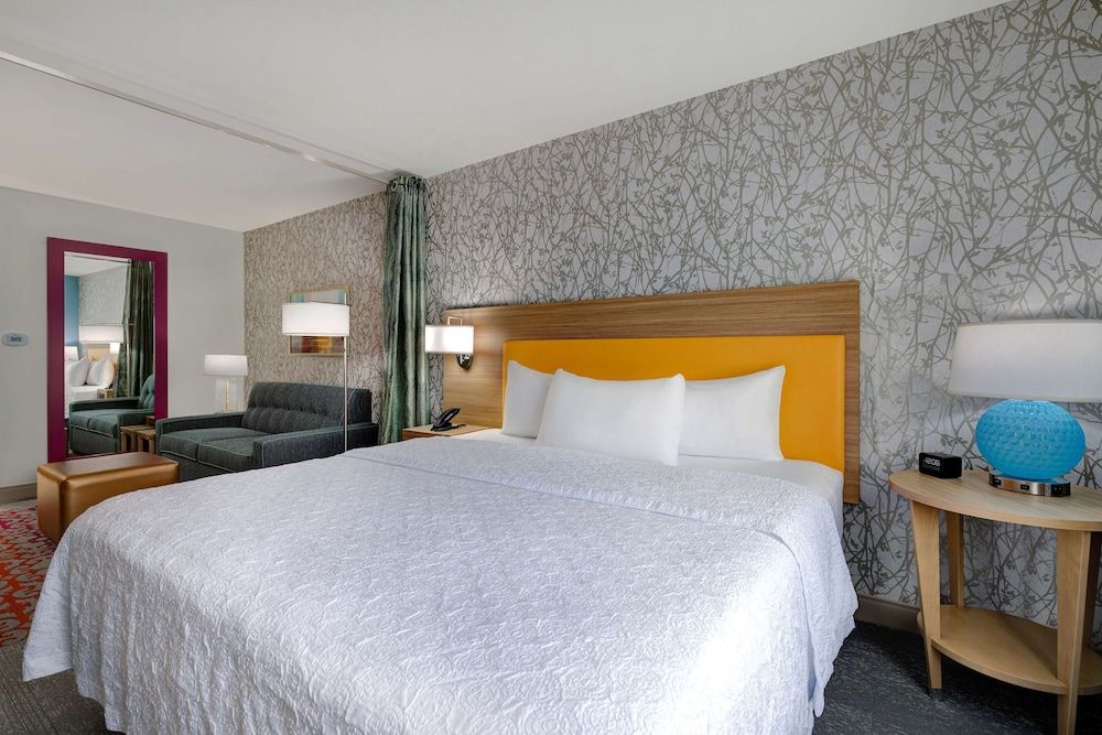 Studio Suite, 1 King Bed, Non Smoking