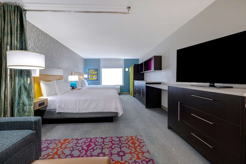 Basic Studio, 2 Queen Beds, Non Smoking