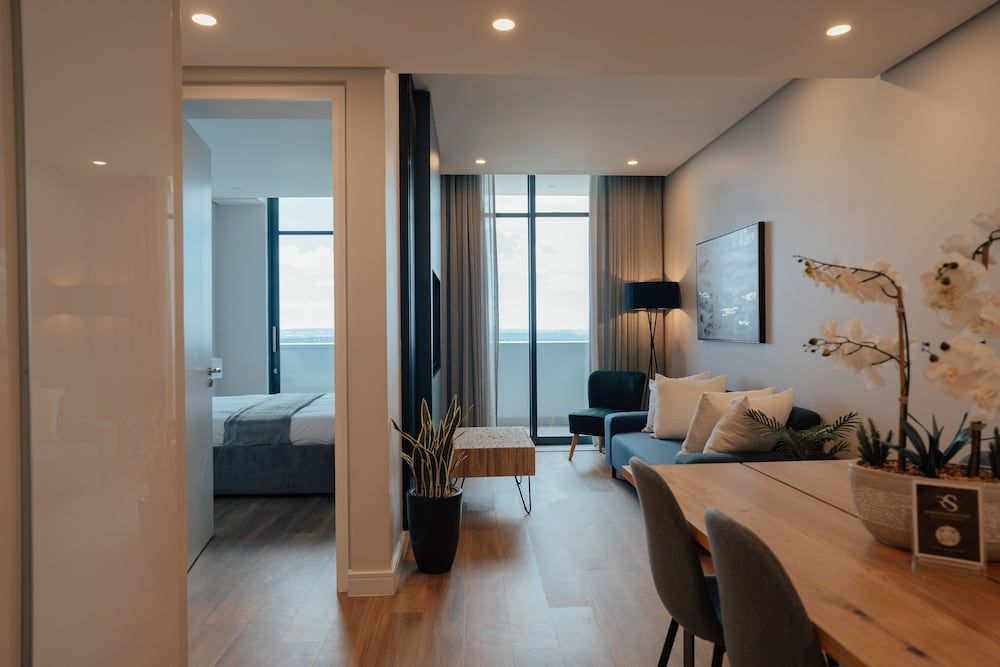 Reserved Suites Illovo Premium Apartment 4