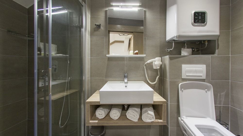 Hotel Emen Single Room 4