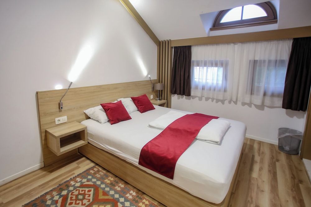 Hotel Emen Single Room 2