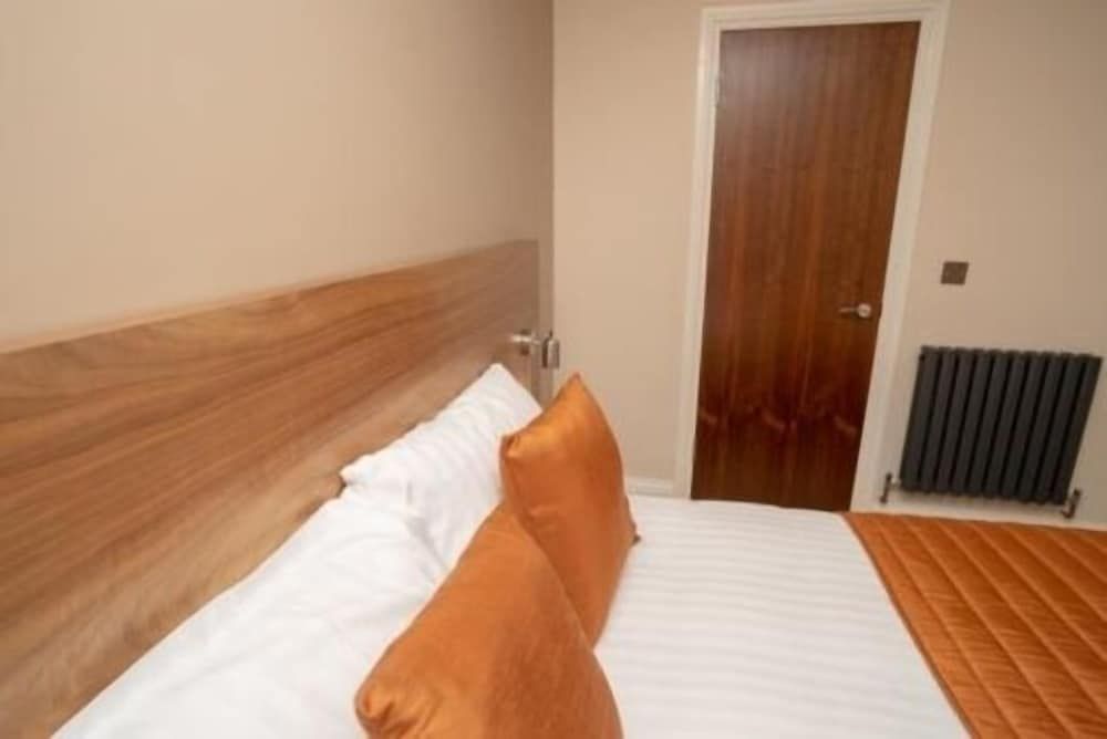 Eagle Hotel Classic Triple Room 3