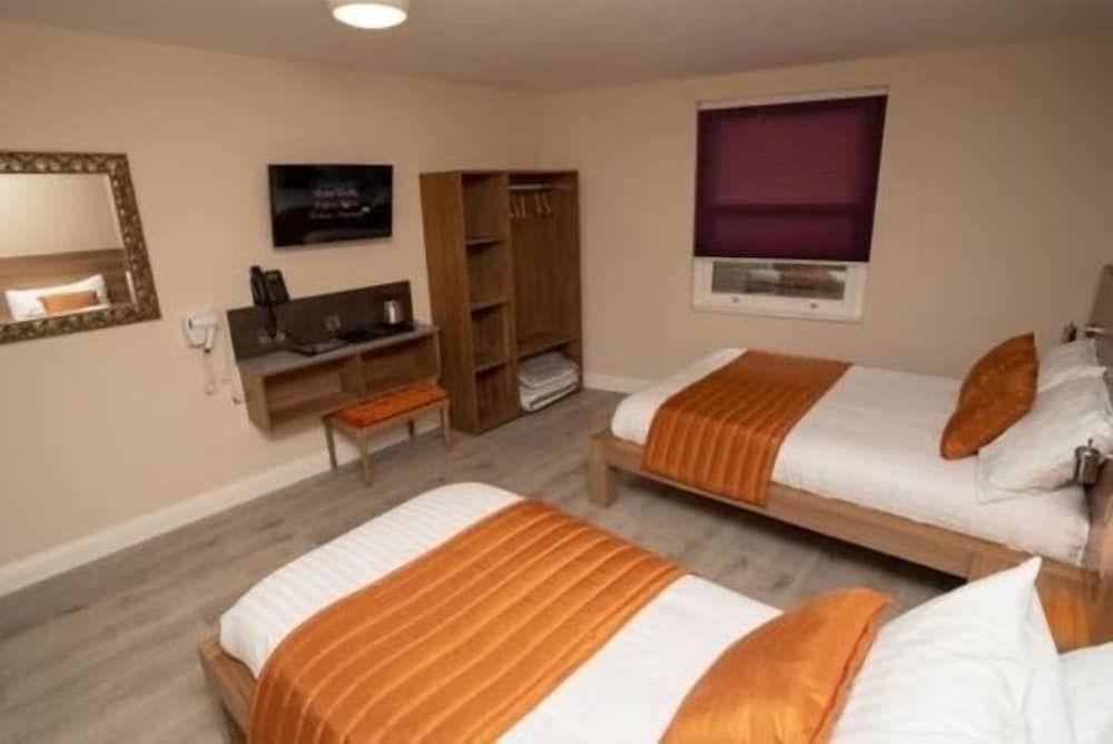 Eagle Hotel Classic Triple Room 2