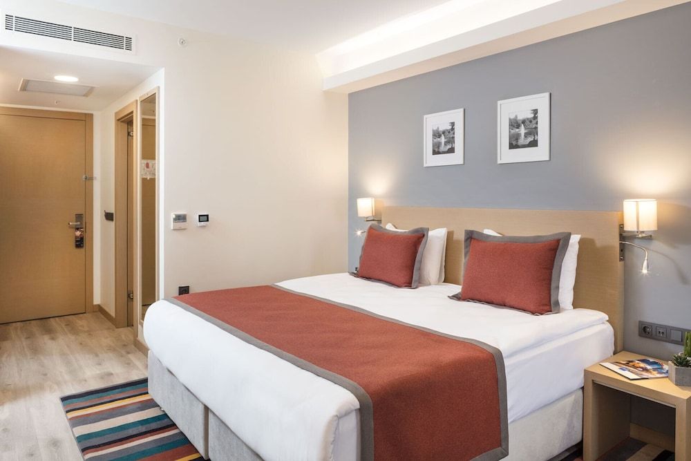 Deluxe Room, 1 King Bed, Non Smoking