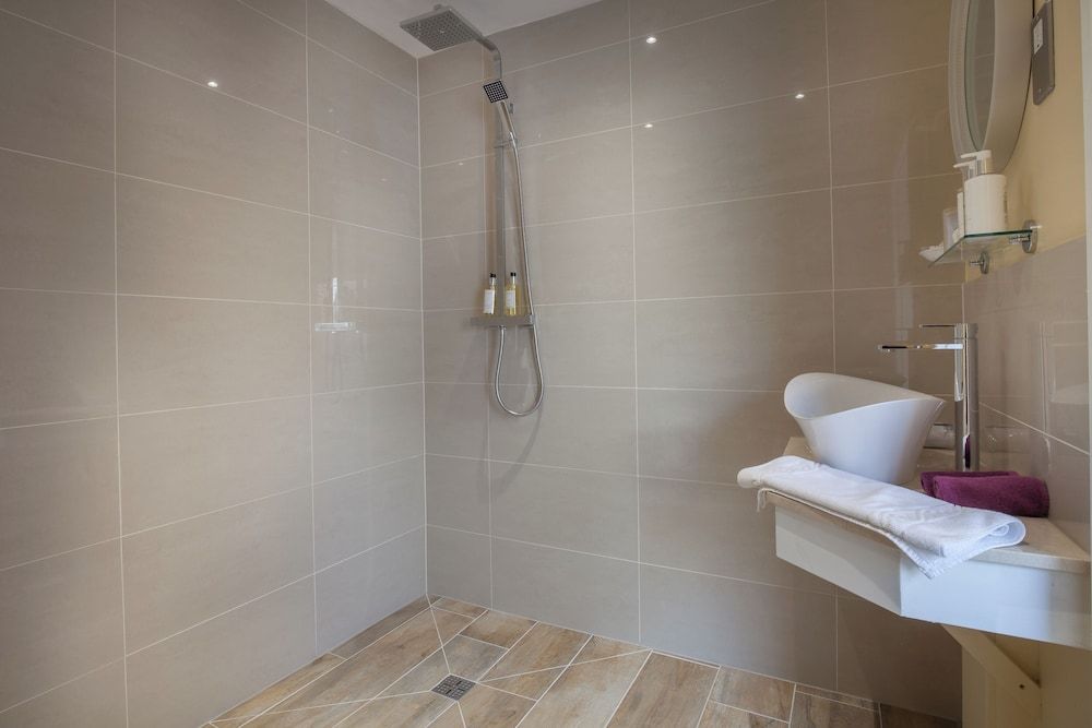 Mill End Hotel Twin Room 5