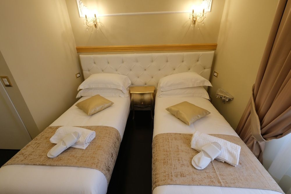 B&B Kingsman Superior Twin Room 4