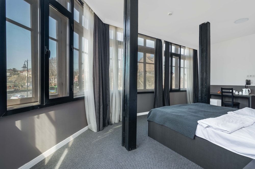 Hotel Elesa Superior Double Room 4