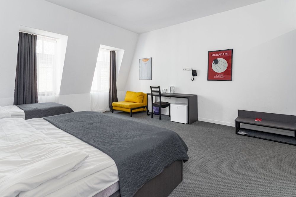 Hotel Elesa Family Room 2