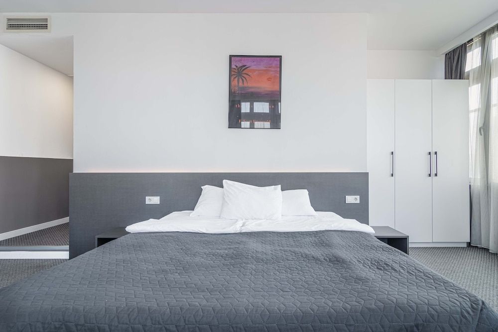 Hotel Elesa Superior Double Room 3