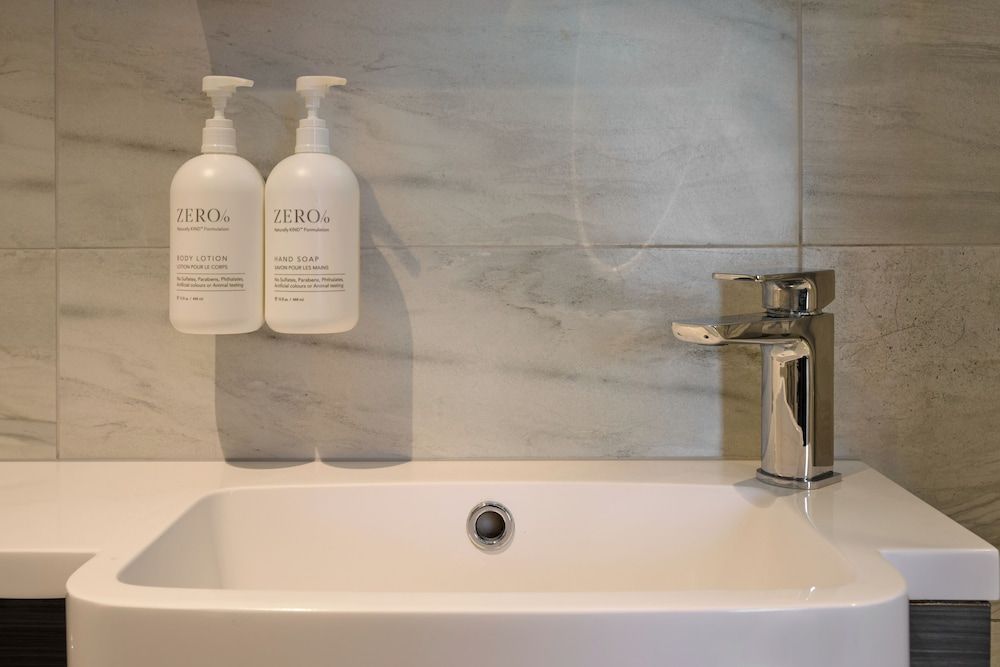 Spark by Hilton Luton Room, 1 Double Bed 3