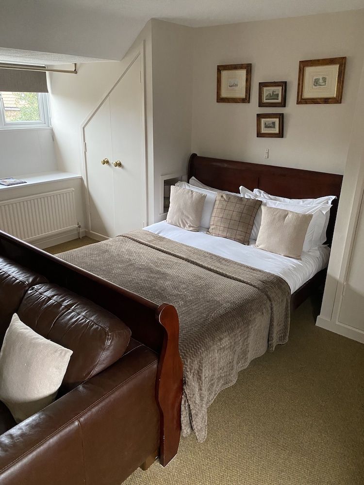 The George Inn King Junior Suite 4