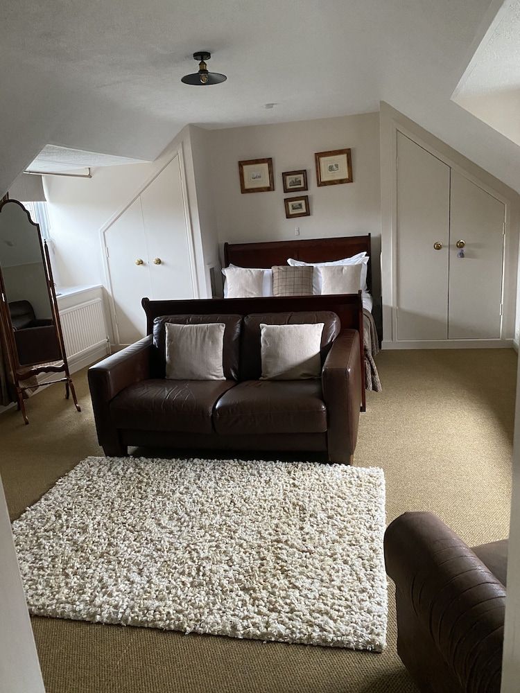 The George Inn King Junior Suite 2