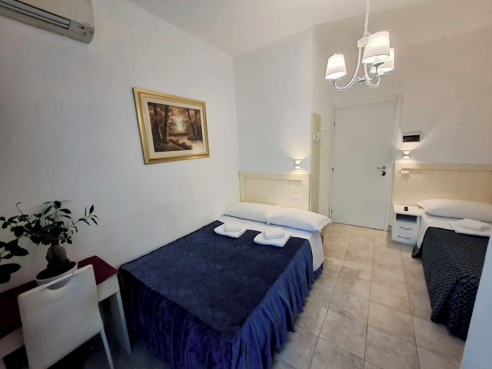 Hotel Aurelia Milano Centrale Classic Double or Twin Room, Non Smoking 5