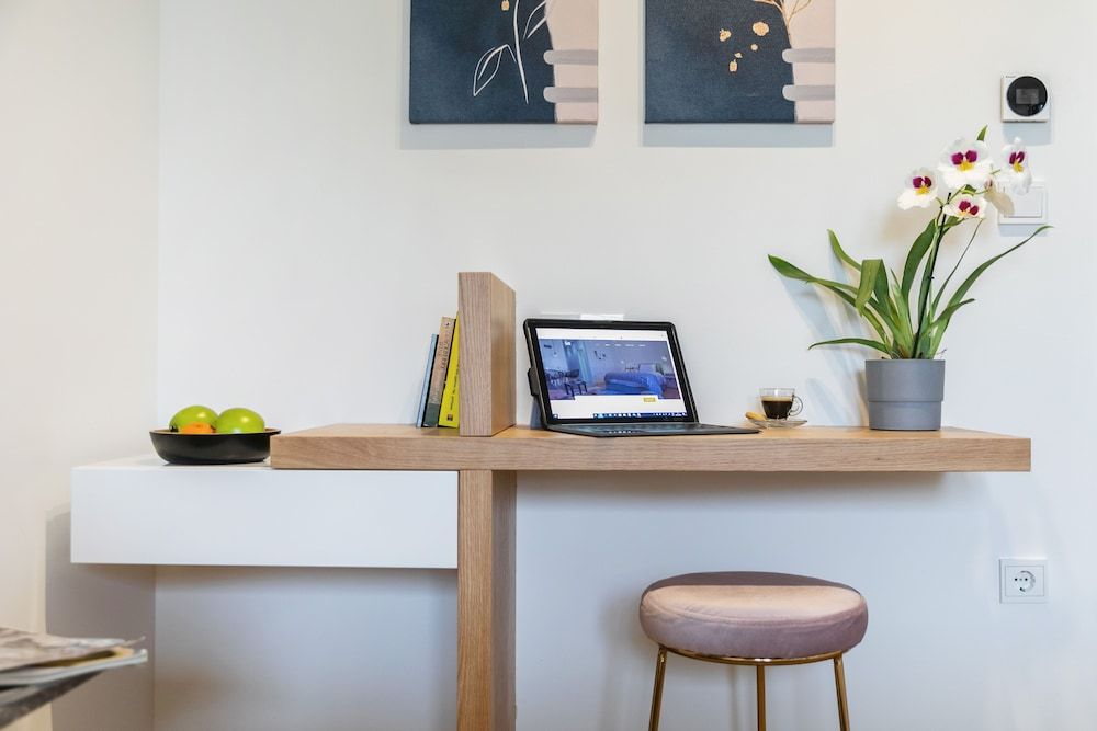 Septa Studios Standard Double Room, Partial Sea View (703) 7