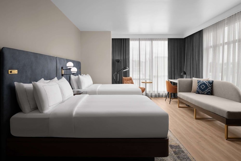 Room, 2 Queen Beds, Corner