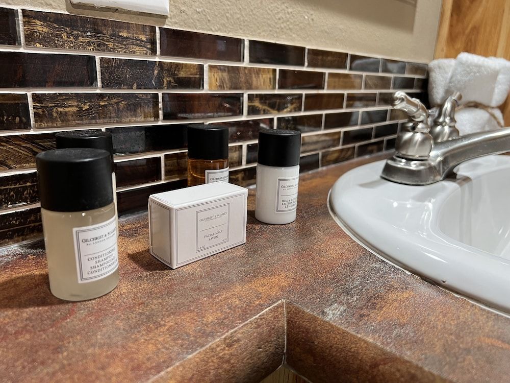 The Hideout Golf Club & Resort Cabin 6