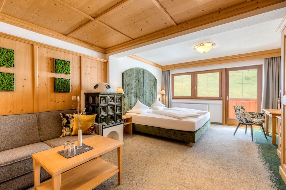 Hotel Alpenhof Junior Suite, Balcony (Enzian)