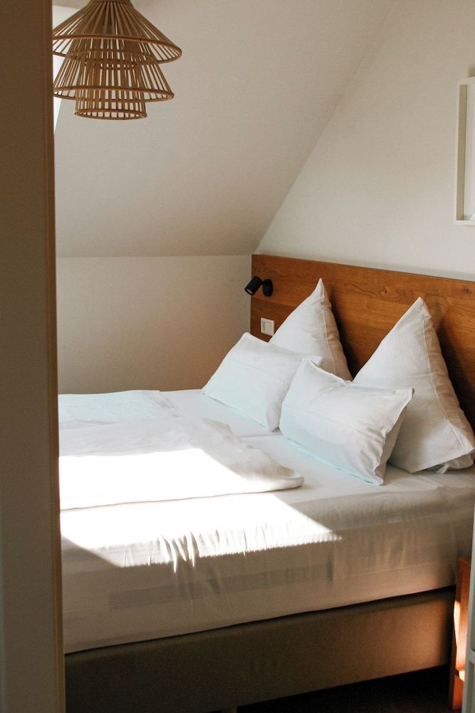 Ostsee-Strandhaus-Holnis Deluxe Apartment, 2 Bedrooms, Sauna, Sea View (Dnenhaus) 2