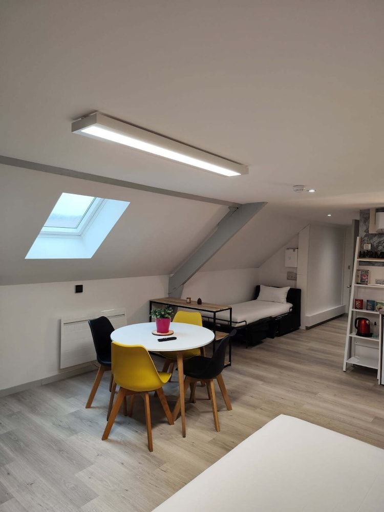 Break Hotel Studio 3