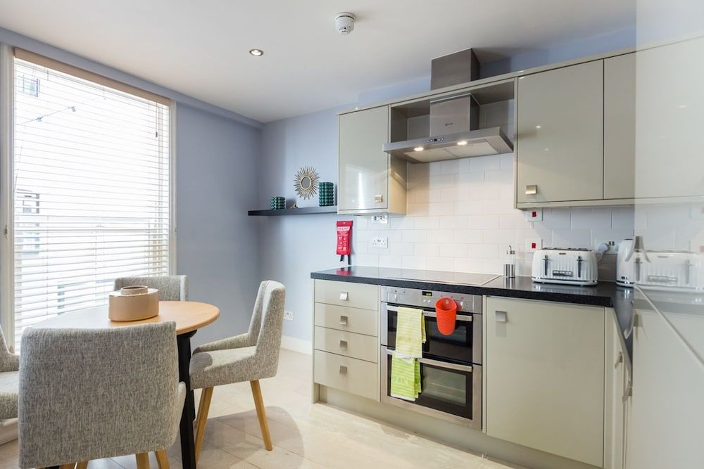Urban Chic - Covent Garden Deluxe Apartment, 1 Bedroom 14