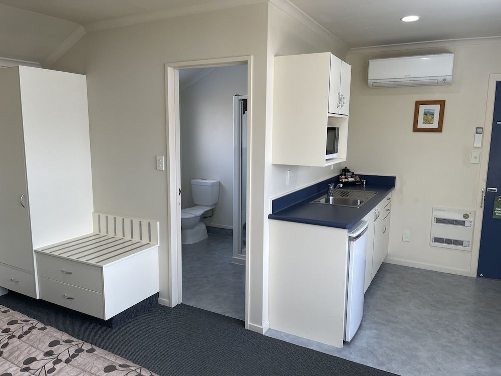 Bassingers Motor Lodge Studio 9