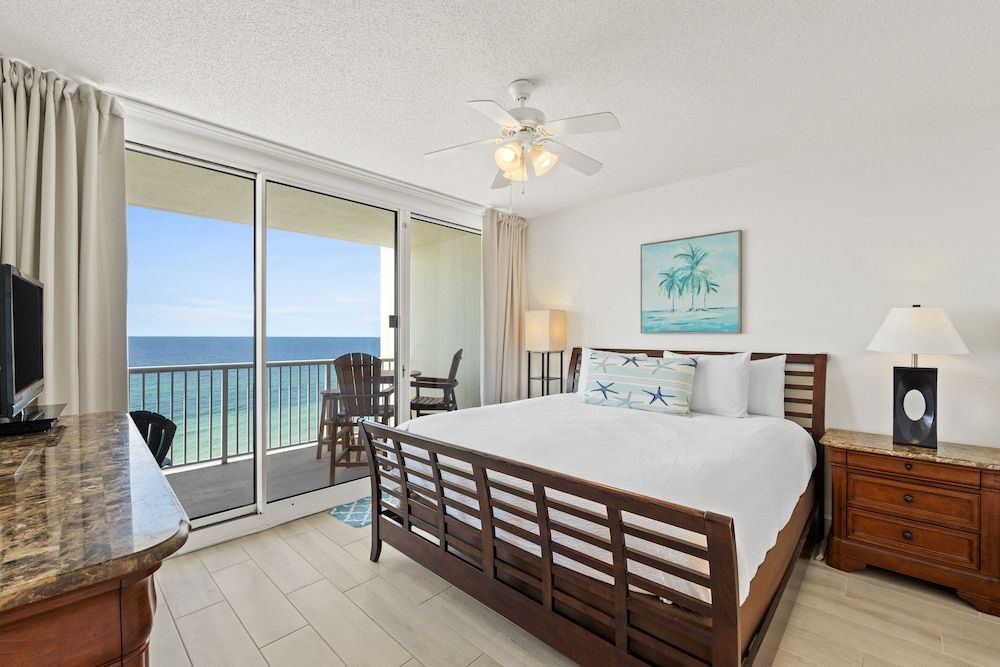Condo, 3 Bedrooms, Sea View (1-903)