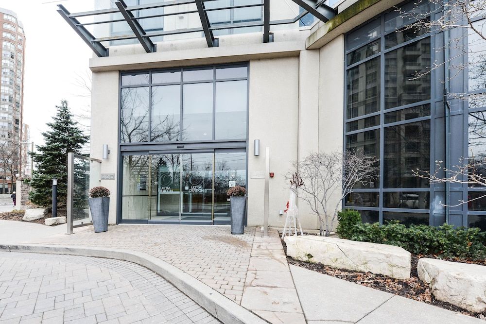 undefined PlanURstay - Mississauga Downtown Square One 5