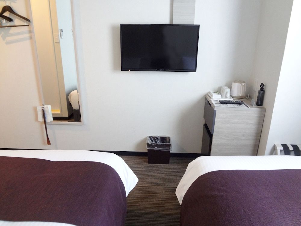 Kuretake Inn Osaka Sakaisuji Hommachi Economy Twin Room, Smoking 3