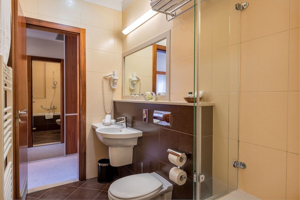 Hotel Plaza Omis Standard Double Room 4