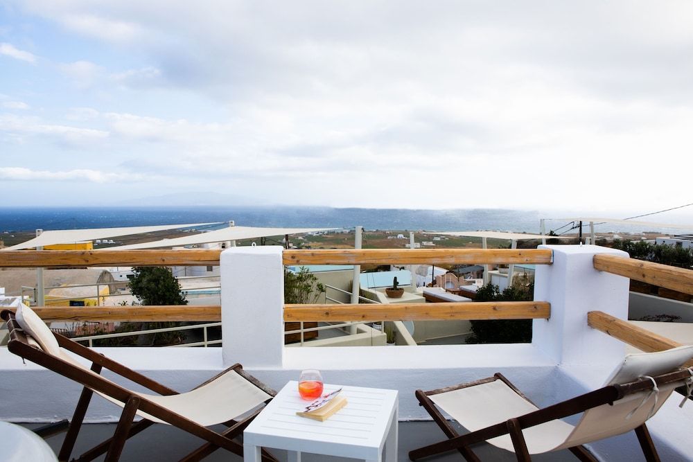 Aetheria Villas Deluxe Villa 10