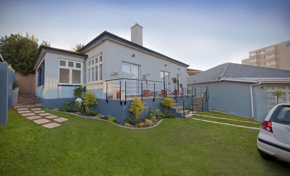 undefined Atlantic Point Backpackers 7