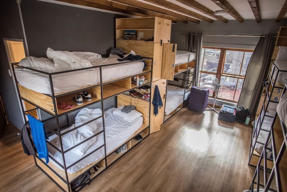 Atlantic Point Backpackers Shared Dormitory (8 Bed Female Dorm) 6