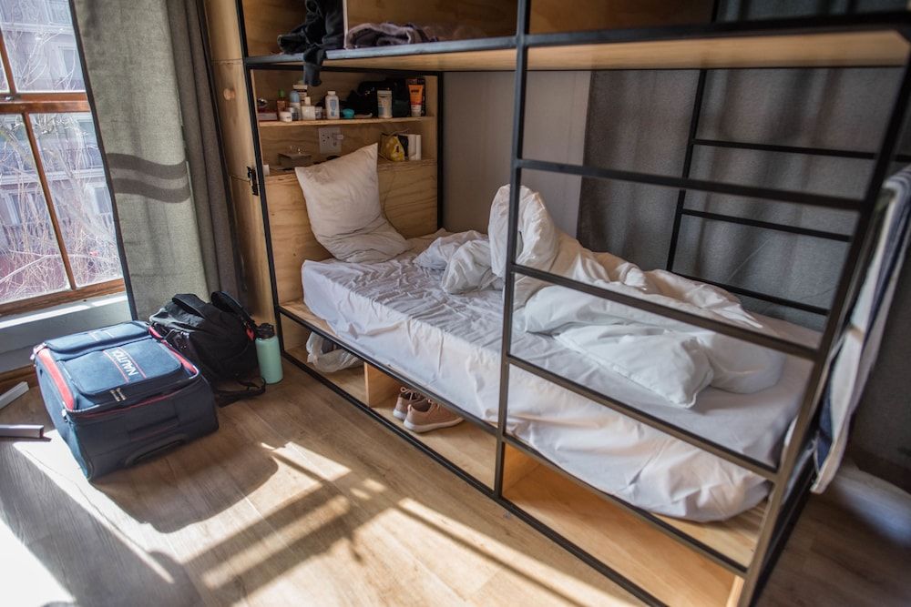 Atlantic Point Backpackers Shared Dormitory (8 Bed Female Dorm) 7