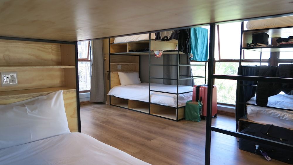 Atlantic Point Backpackers Shared Dormitory (8 Bed Female Dorm) 4