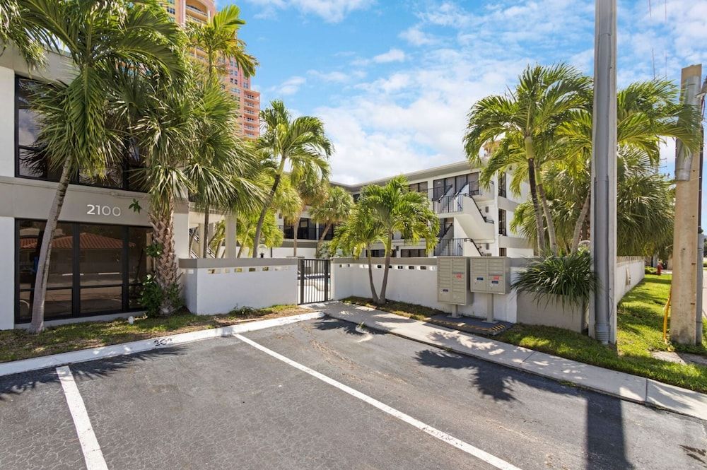 undefined Roami at The Palm 4