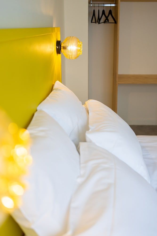 Basic Double Room (140)