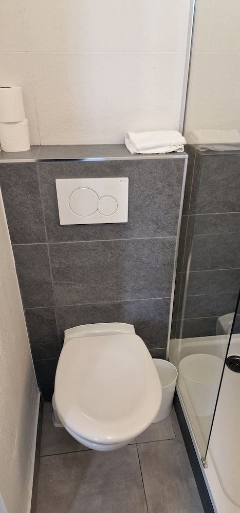 Kyriad Direct Dreux Standard Room, 1 Double Bed 6