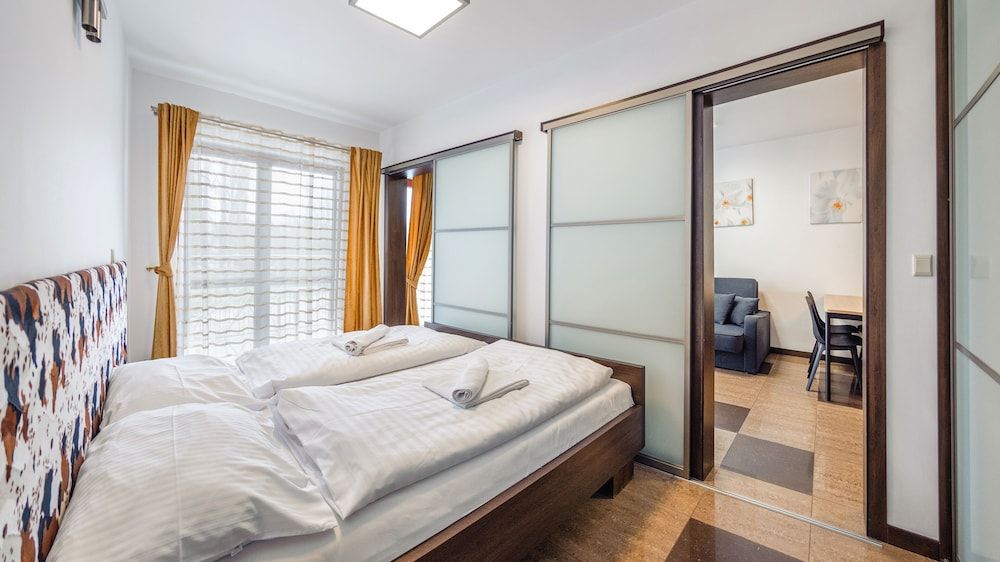 Apartment (11 - ul. Trentowskiego 4)