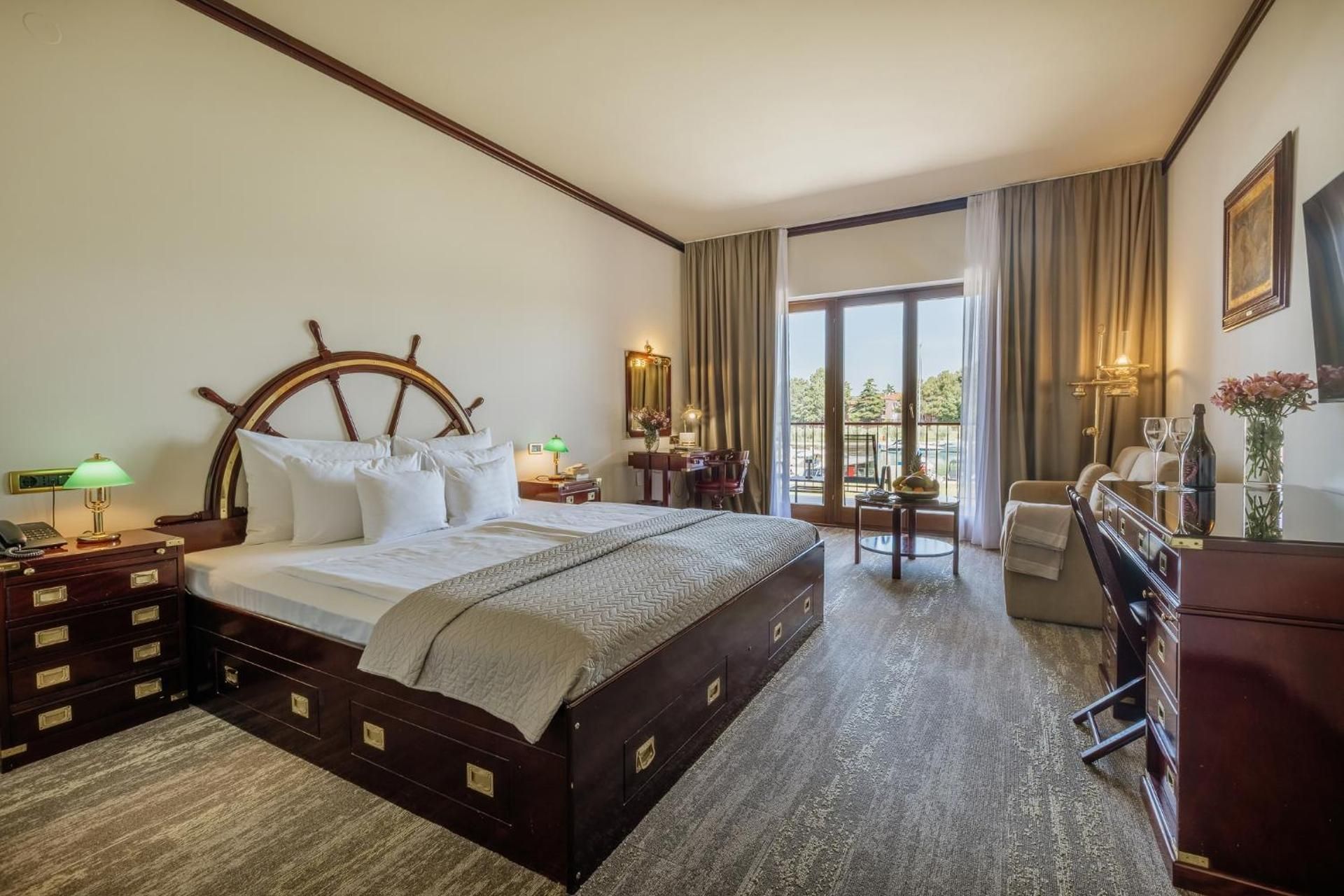 Double Room with Balcony and Partial Sea View