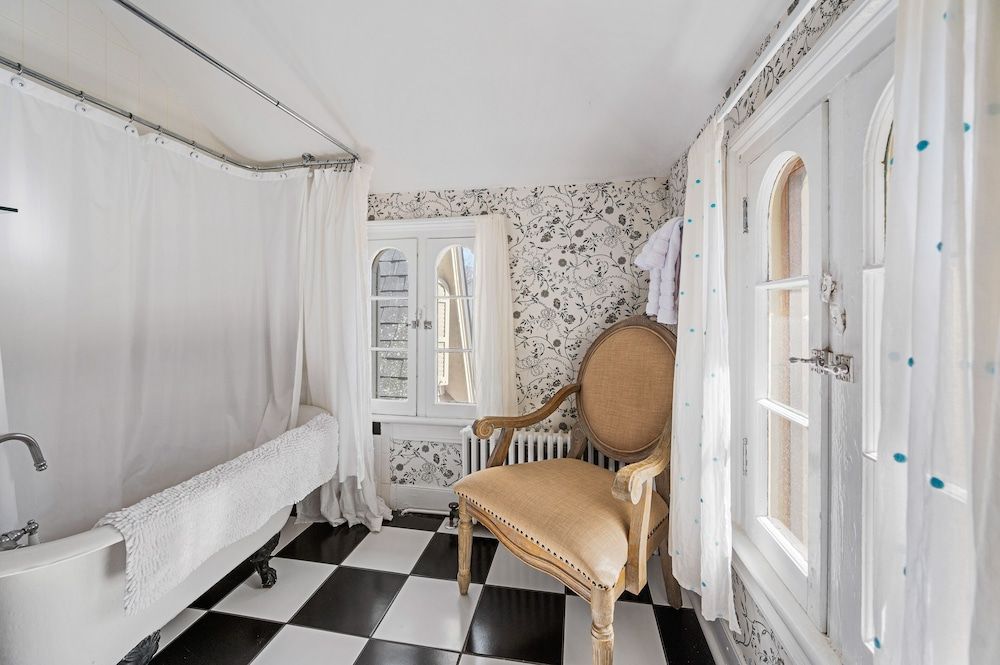 The Gables of Rhinebeck Inn Deluxe Double Room, 2 Bedrooms, Non Smoking 15