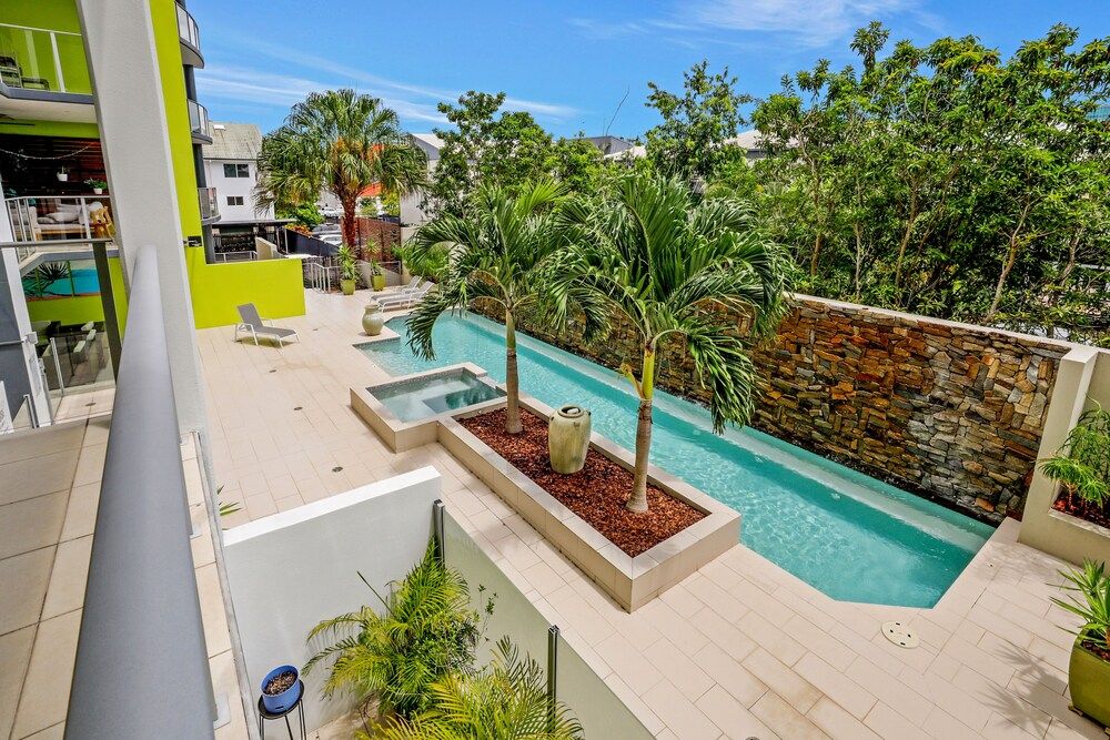 undefined Pool View City Centre Apartment 206 10