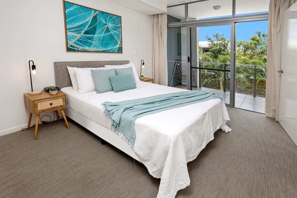 undefined Pool View City Centre Apartment 206 5