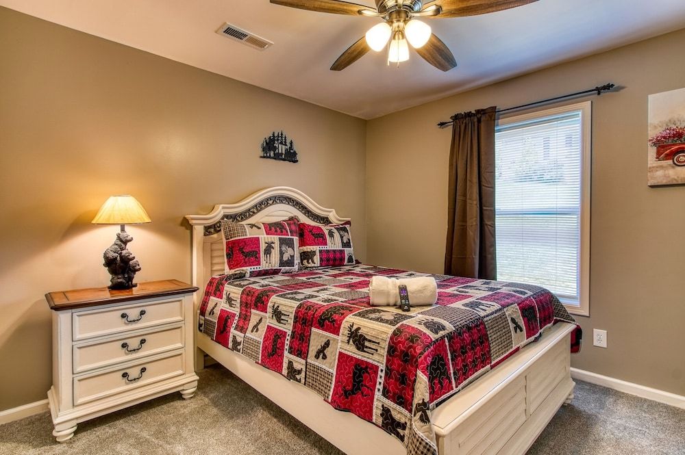 Rustic River Lodge by HoneyBearCabins River Dance Condo 5