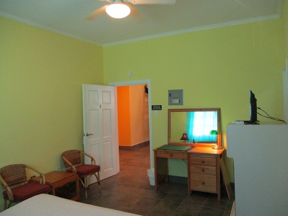 Harlem B & B Family Room, Multiple Beds, Private Bathroom, Partial Sea View 12