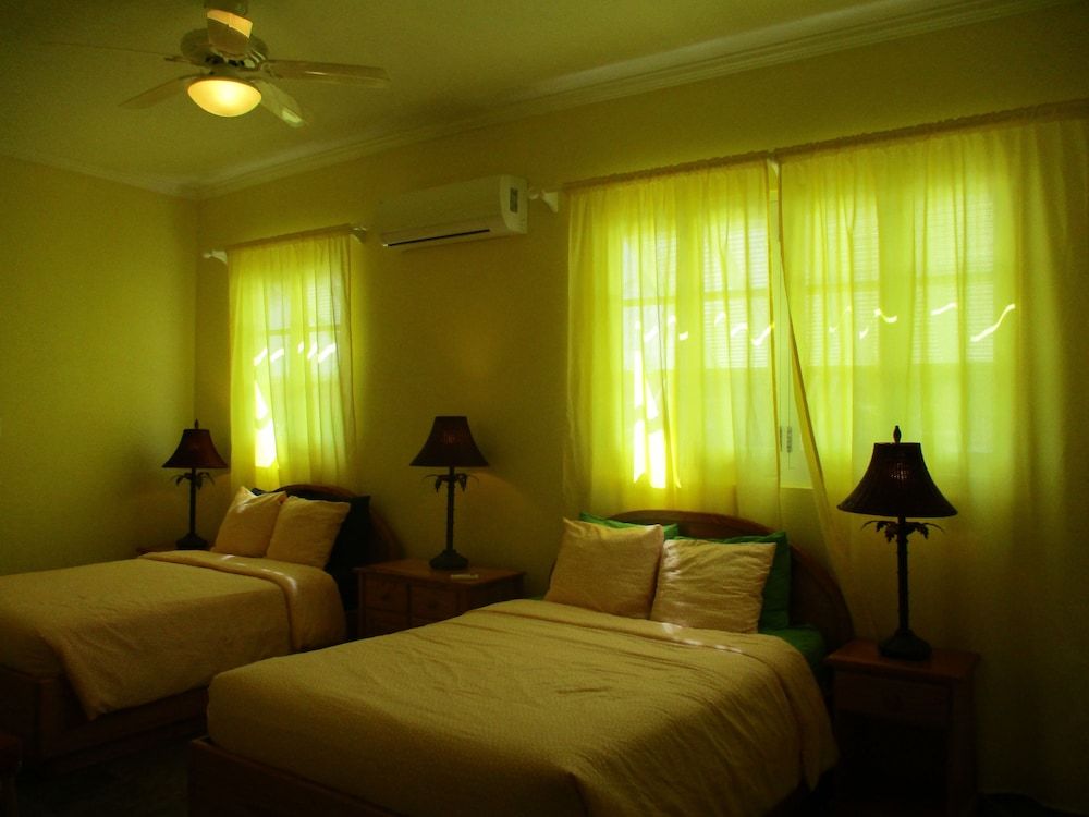 Harlem B & B Family Room, Multiple Beds, Private Bathroom, Partial Sea View 9